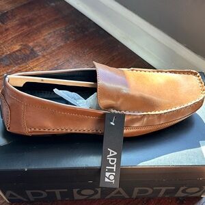 Apt. 9 Men's Tan Slip-On Loafers Sz 10.5 M New